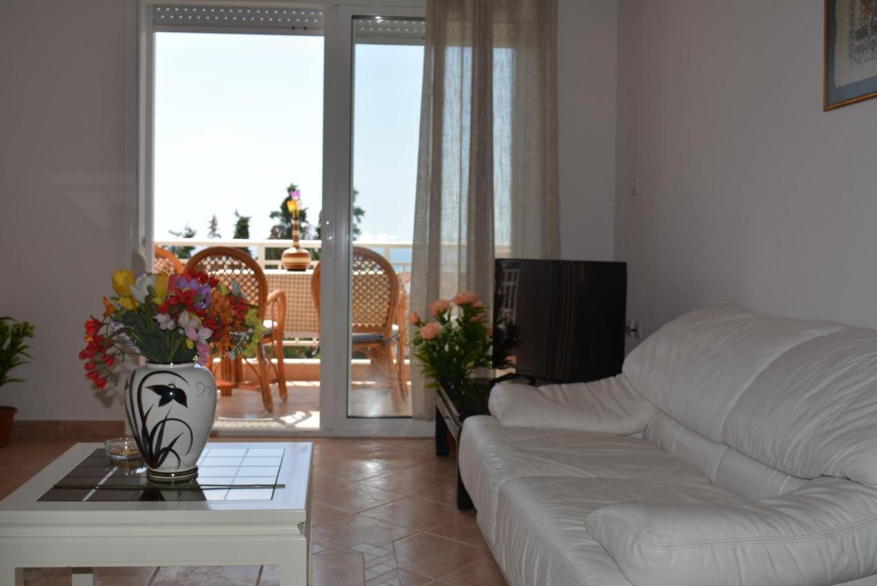 Panos Apartments Gerakini Exterior foto